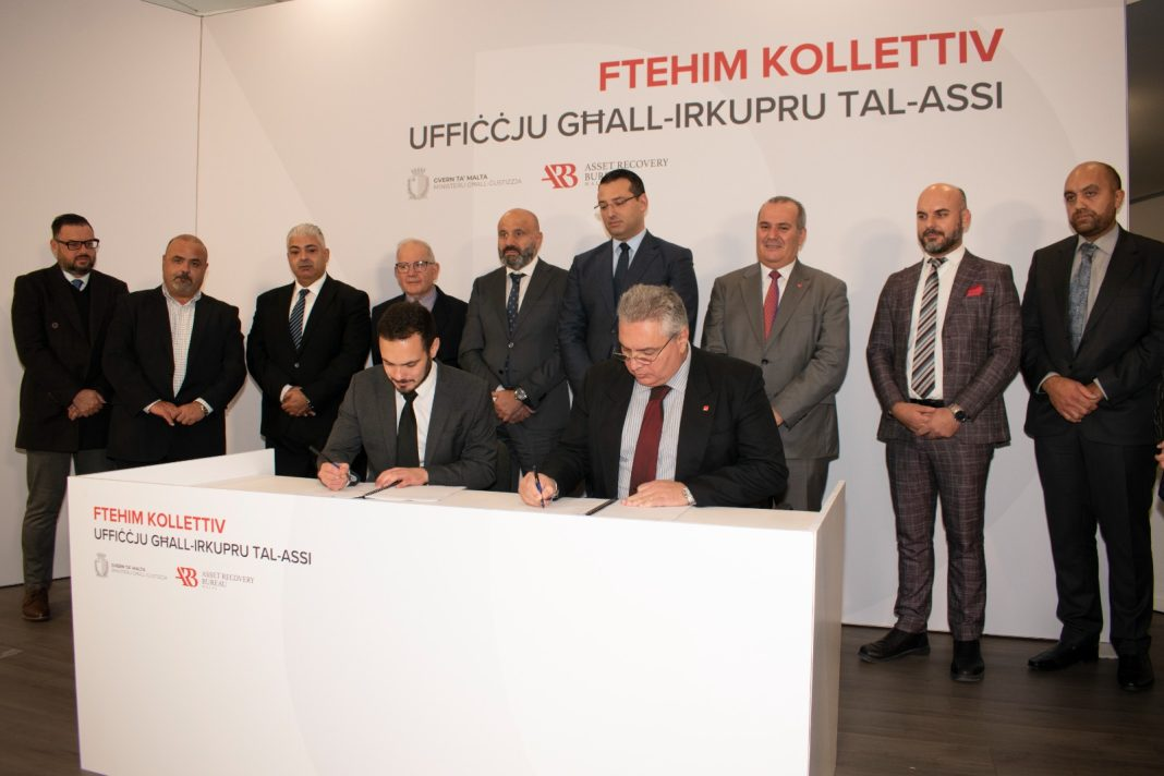 È stato firmato il primo contratto collettivo per i dipendenti