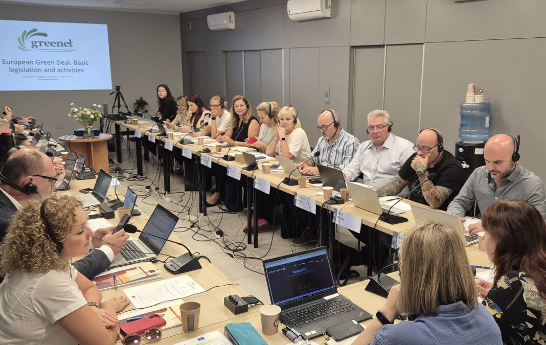 Tranżizzjoni lejn l-użu ta’ enerġija alternattiva, ħarsien tal-ambjent u implimentazzjoni tad-direttivi dwar it-tibdil fil-klima