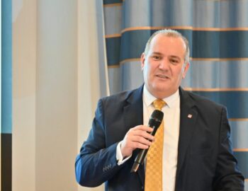 It-trejdunjins jagħtu vuċi lill-ħaddiema