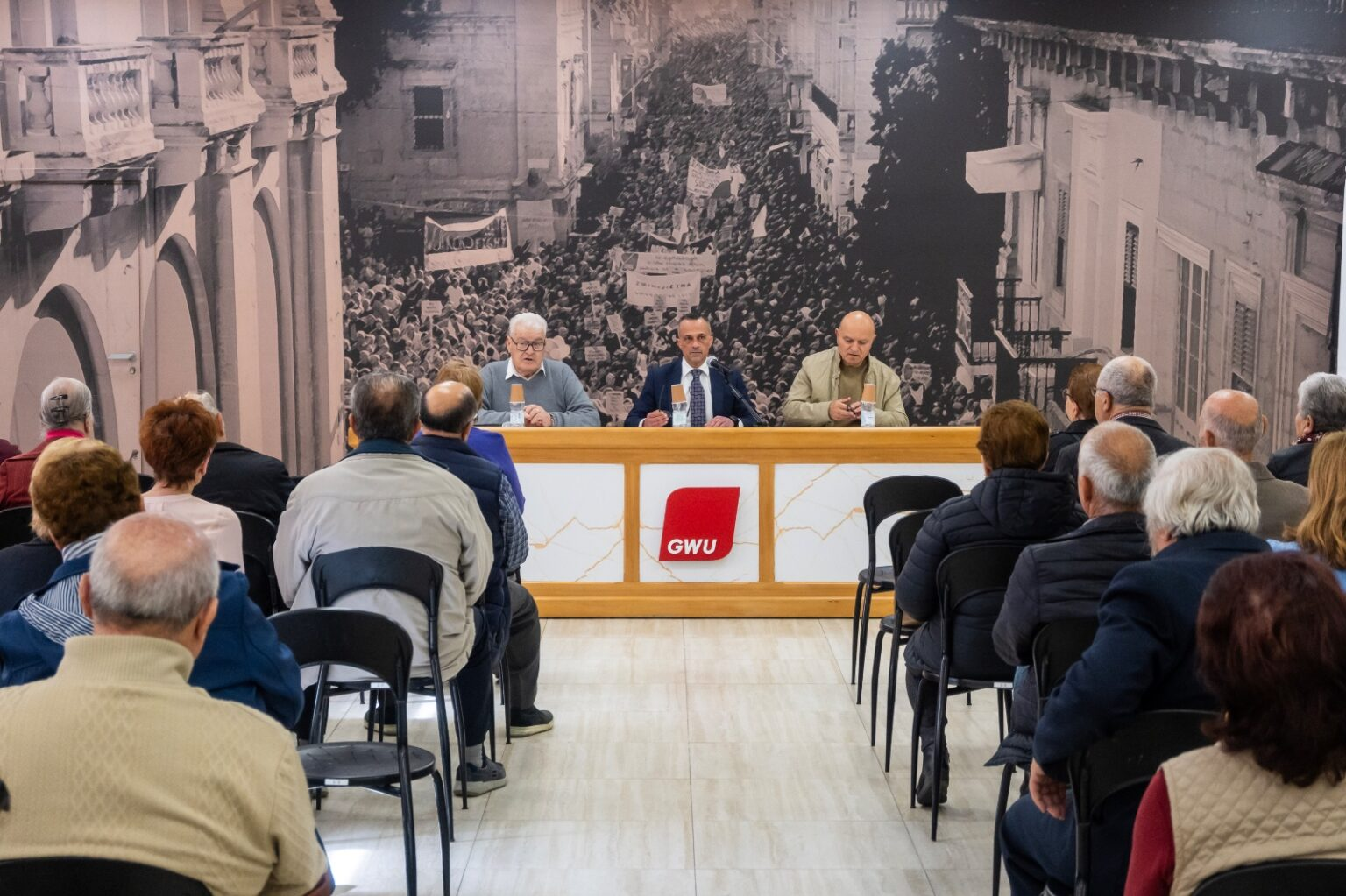 Taħdita edukattiva – il-benefiċċji soċjali għall-anzjani
