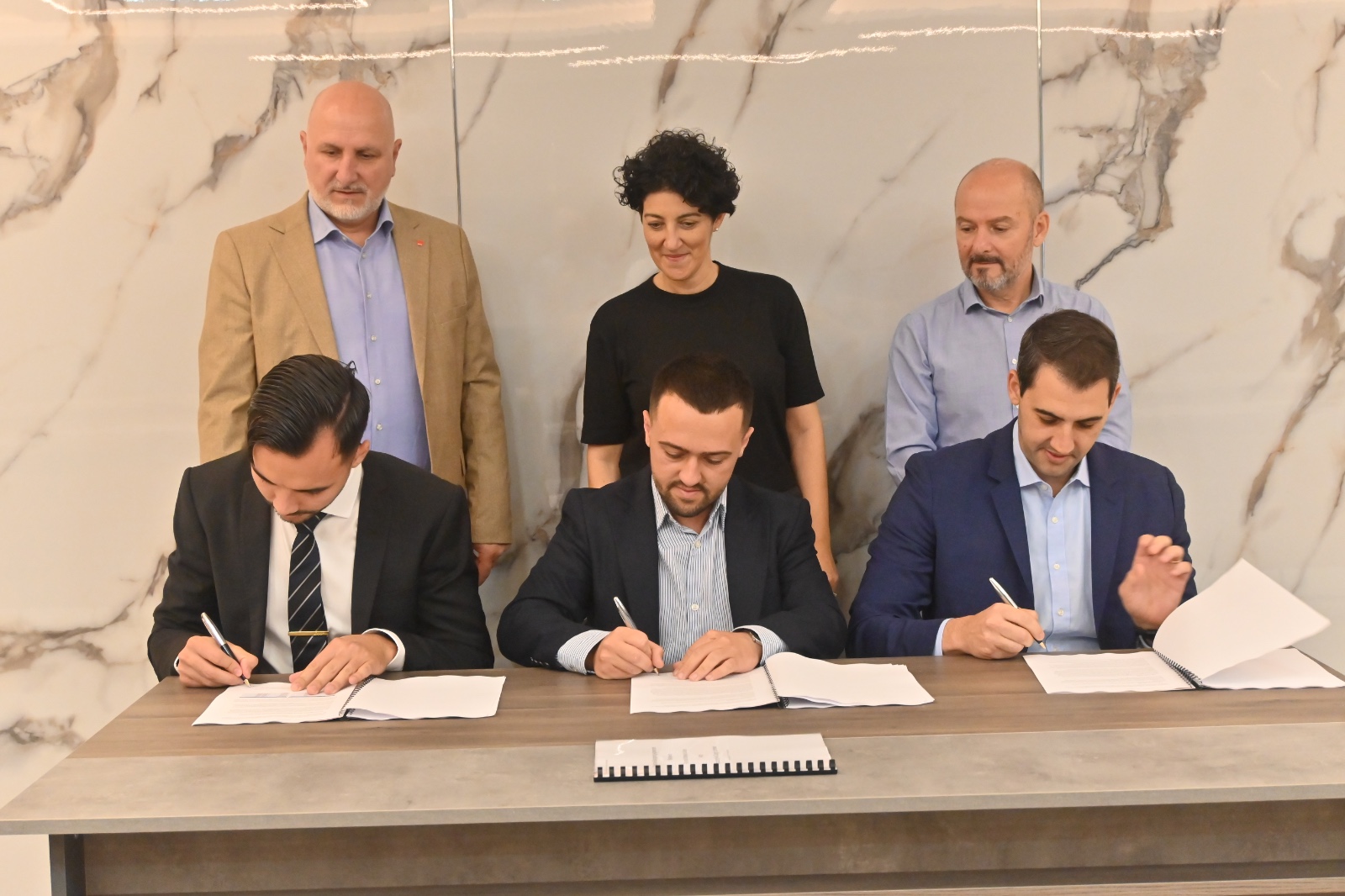 GWU signs new Collective Agreement for Challenge Air Cargo Limited pilots